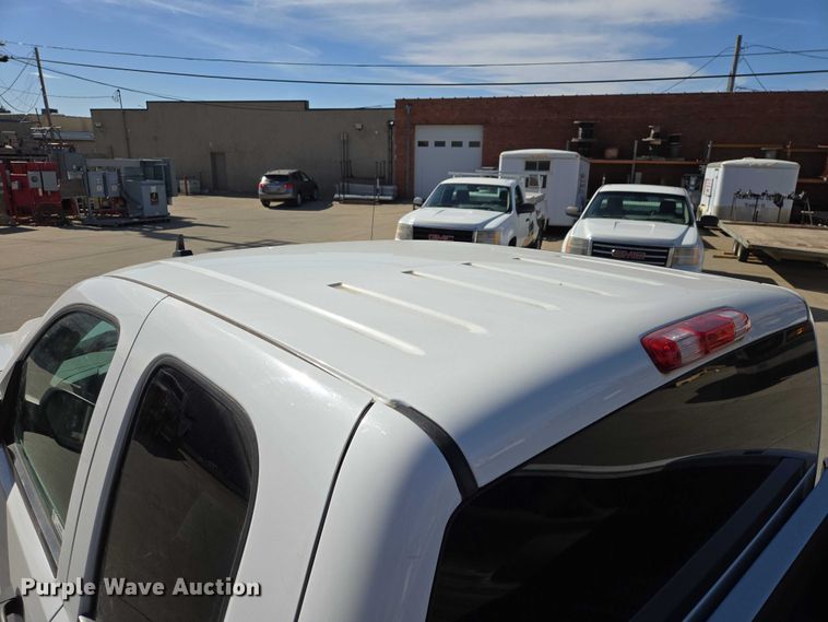 image for item EV5511 2012 GMC Sierra Ext. Cab pickup truck