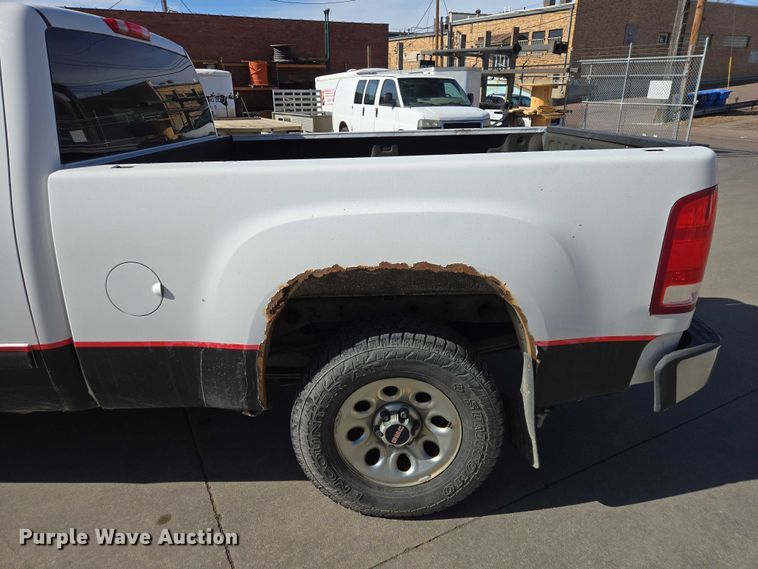 image for item EV5511 2012 GMC Sierra Ext. Cab pickup truck