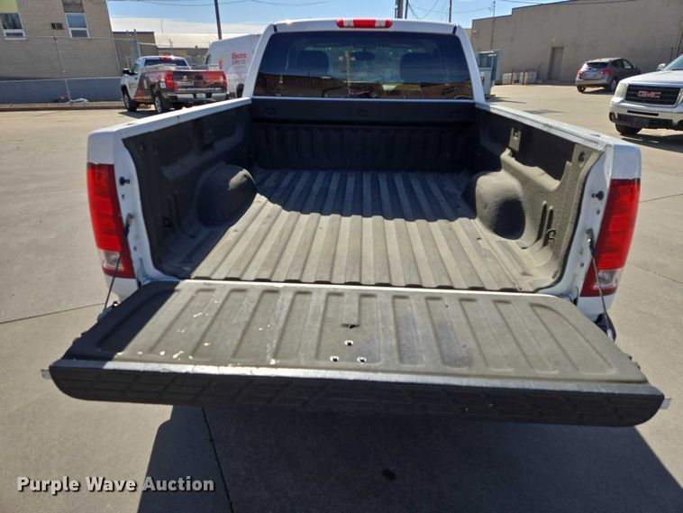 image for item EV5511 2012 GMC Sierra Ext. Cab pickup truck
