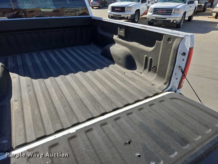 image for item EV5511 2012 GMC Sierra Ext. Cab pickup truck