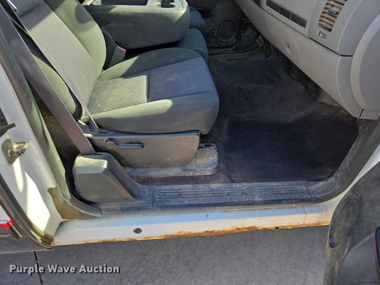 image for item EV5511 2012 GMC Sierra Ext. Cab pickup truck