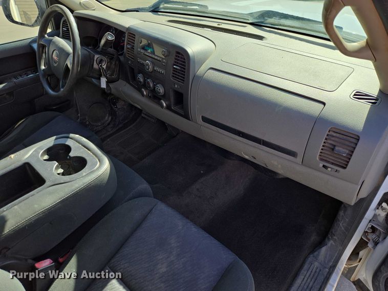 image for item EV5511 2012 GMC Sierra Ext. Cab pickup truck