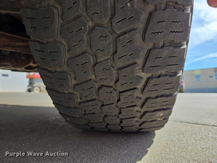 image for item EV5511 2012 GMC Sierra Ext. Cab pickup truck