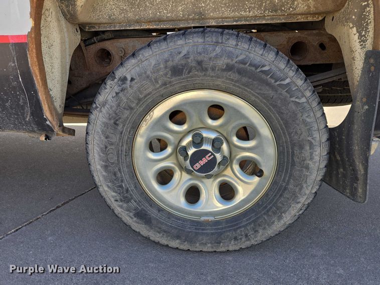 image for item EV5511 2012 GMC Sierra Ext. Cab pickup truck