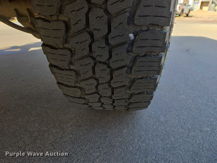 image for item EV5511 2012 GMC Sierra Ext. Cab pickup truck