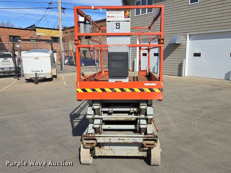 image for item EV5512 2001 Skyjack 4626 scissor lift