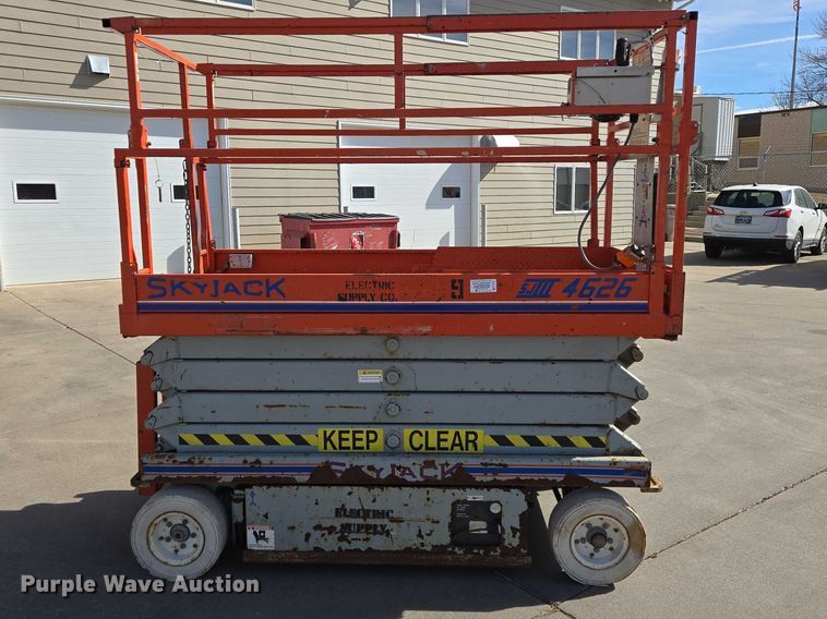 image for item EV5512 2001 Skyjack 4626 scissor lift