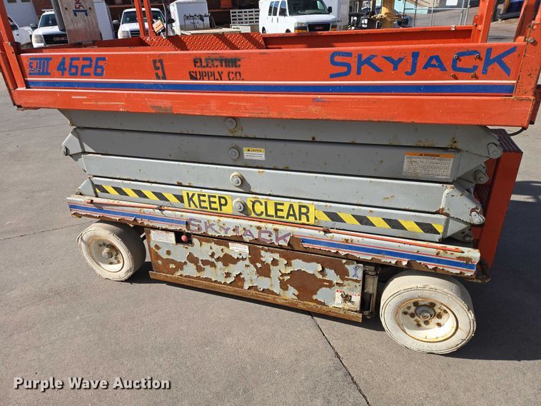 image for item EV5512 2001 Skyjack 4626 scissor lift