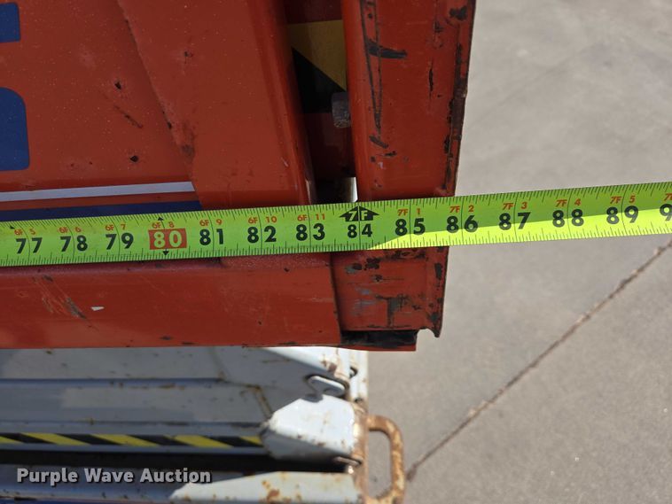 image for item EV5512 2001 Skyjack 4626 scissor lift