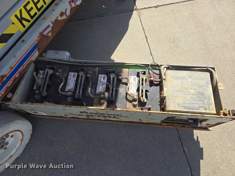 image for item EV5512 2001 Skyjack 4626 scissor lift