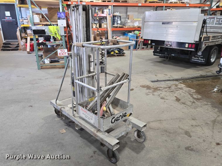 image for item EV5514 Genie PEU-19AC vertical lift