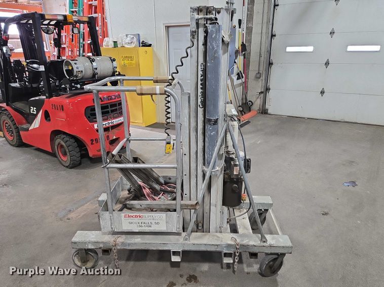 image for item EV5514 Genie PEU-19AC vertical lift