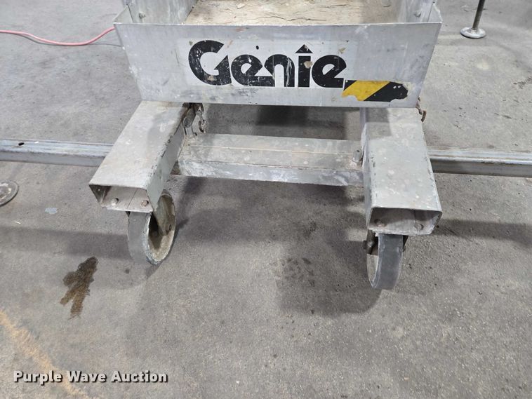image for item EV5514 Genie PEU-19AC vertical lift