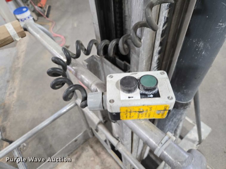 image for item EV5514 Genie PEU-19AC vertical lift