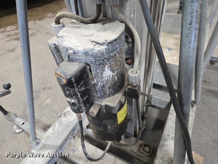 image for item EV5514 Genie PEU-19AC vertical lift