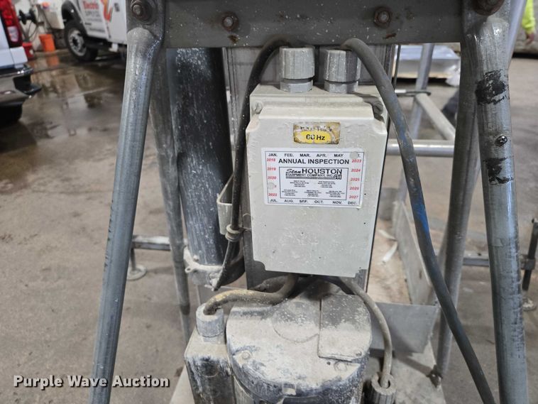 image for item EV5514 Genie PEU-19AC vertical lift