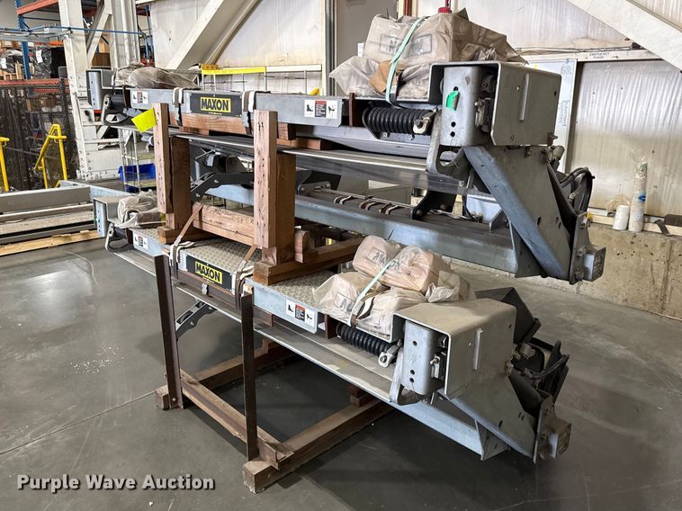 image for item EV7530 (2) Maxon GPTLRW end gate lifts