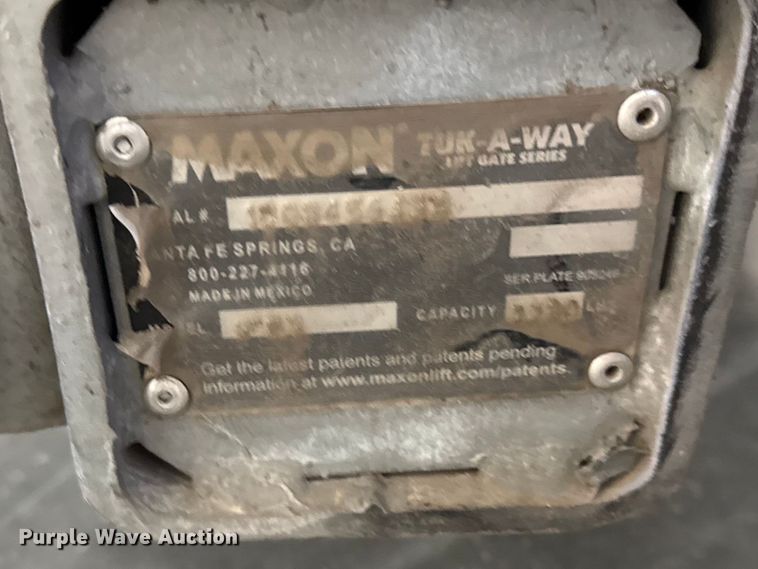 image for item EV7530 (2) Maxon GPTLRW end gate lifts