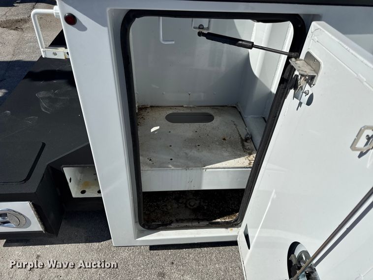 image for item EV7538 Load king  utility truck bed