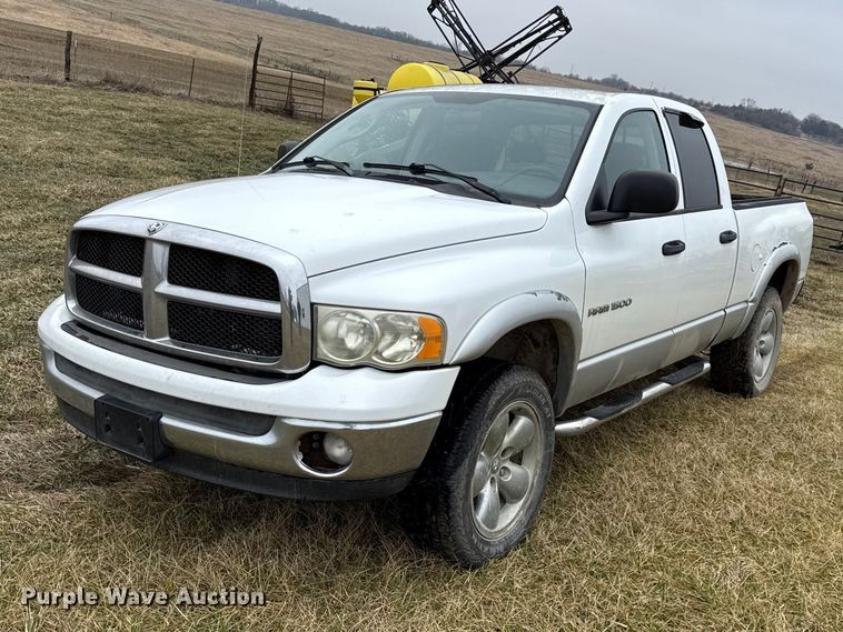 image for item EV7541 2004 Dodge Ram 1500 Ext. Cab pickup truck