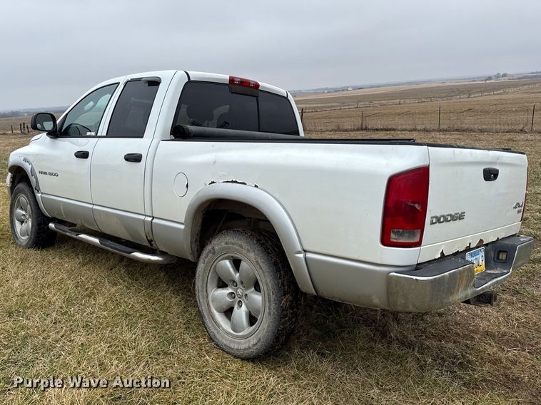 image for item EV7541 2004 Dodge Ram 1500 Ext. Cab pickup truck