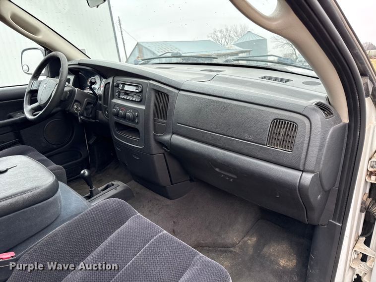 image for item EV7541 2004 Dodge Ram 1500 Ext. Cab pickup truck