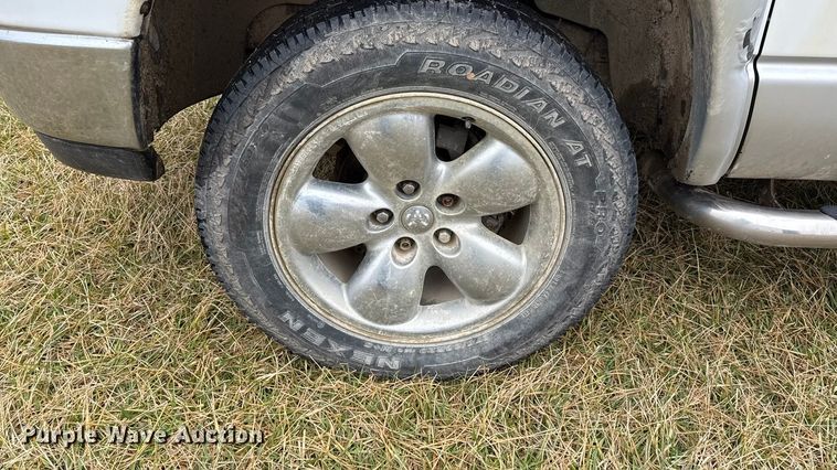 image for item EV7541 2004 Dodge Ram 1500 Ext. Cab pickup truck