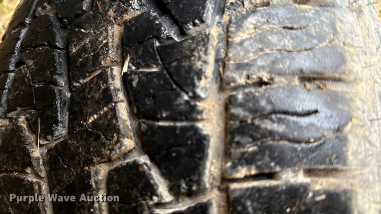 image for item EV7541 2004 Dodge Ram 1500 Ext. Cab pickup truck