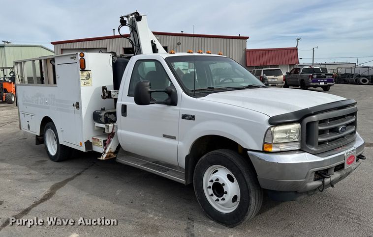 image for item FB0765 2003 Ford F550 Super Duty XL utility / service truck