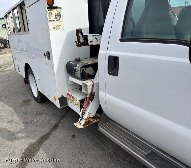 image for item FB0765 2003 Ford F550 Super Duty XL utility / service truck