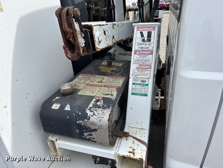 image for item FB0765 2003 Ford F550 Super Duty XL utility / service truck