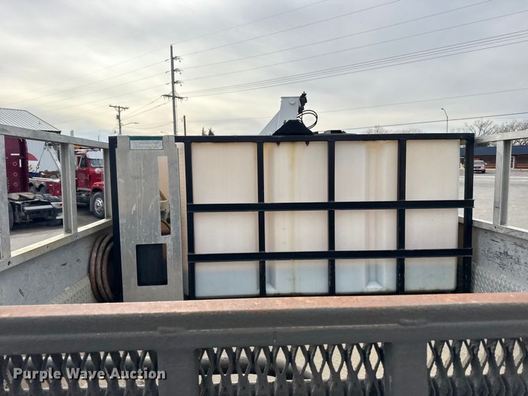 image for item FB0765 2003 Ford F550 Super Duty XL utility / service truck