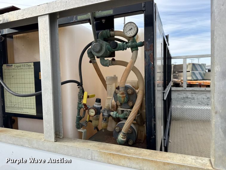 image for item FB0765 2003 Ford F550 Super Duty XL utility / service truck