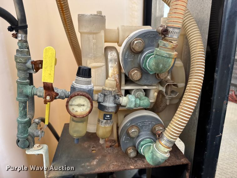 image for item FB0765 2003 Ford F550 Super Duty XL utility / service truck