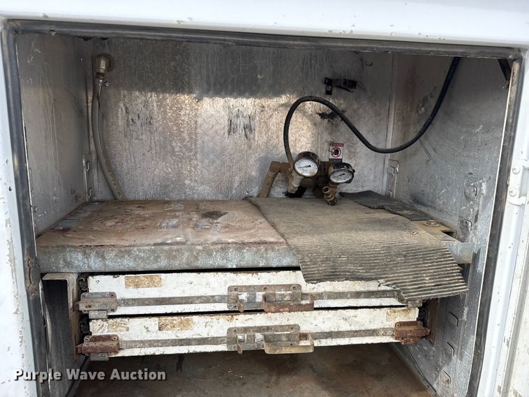 image for item FB0765 2003 Ford F550 Super Duty XL utility / service truck