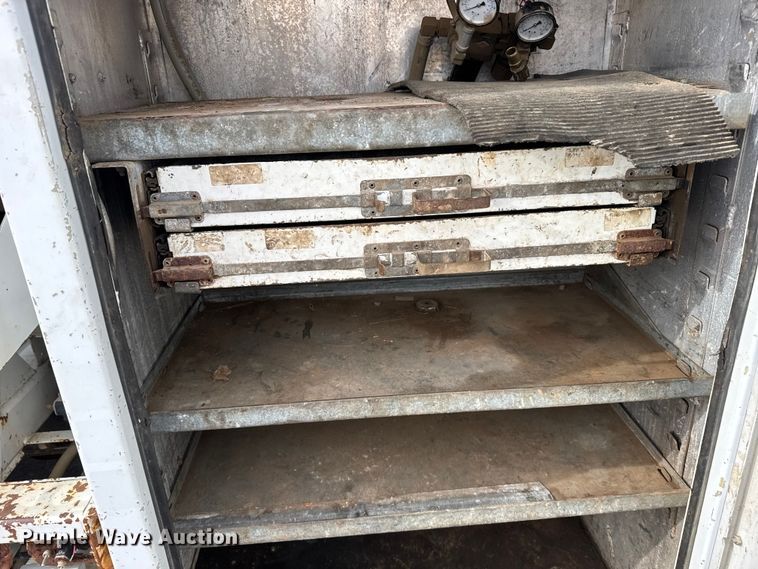 image for item FB0765 2003 Ford F550 Super Duty XL utility / service truck