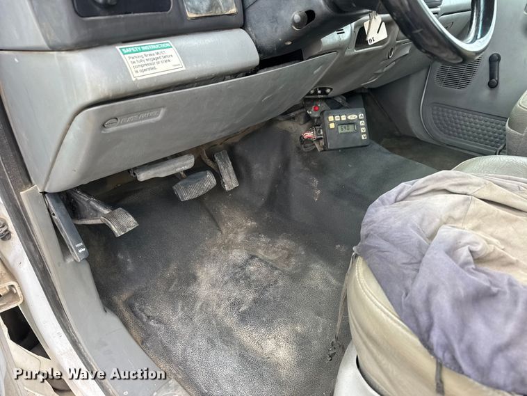 image for item FB0765 2003 Ford F550 Super Duty XL utility / service truck