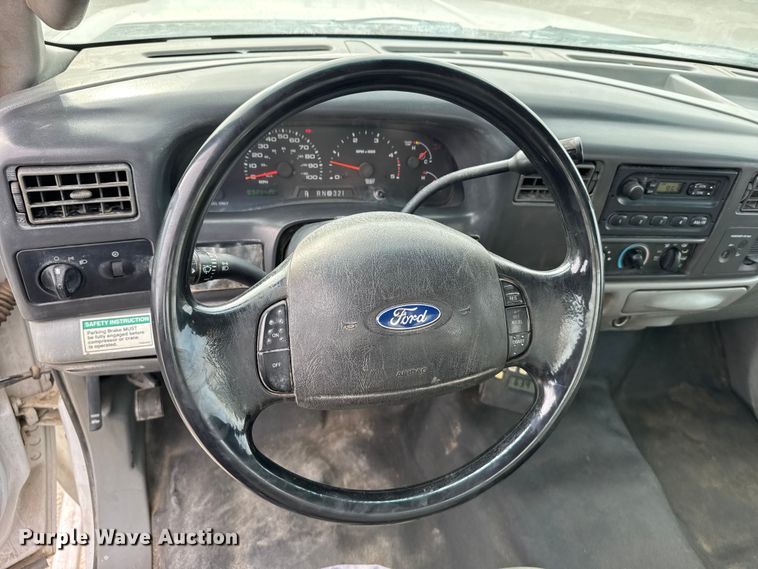 image for item FB0765 2003 Ford F550 Super Duty XL utility / service truck