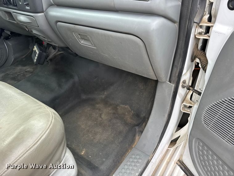 image for item FB0765 2003 Ford F550 Super Duty XL utility / service truck