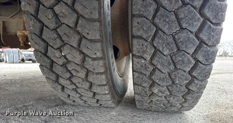 image for item FB0765 2003 Ford F550 Super Duty XL utility / service truck