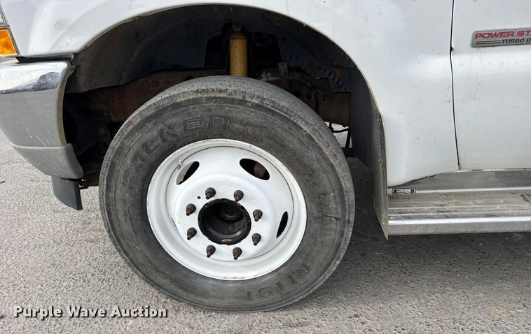 image for item FB0765 2003 Ford F550 Super Duty XL utility / service truck