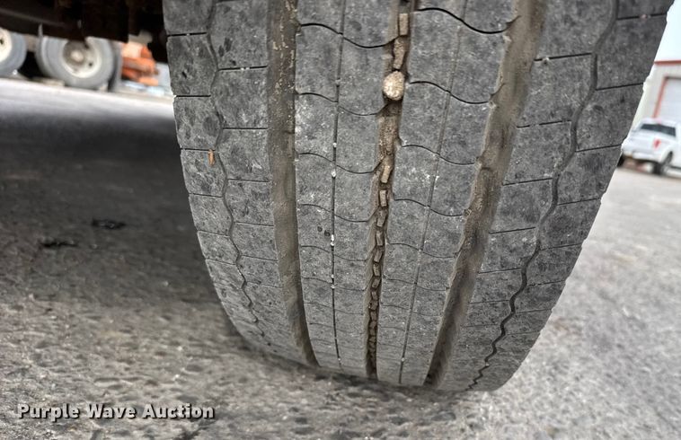 image for item FB0765 2003 Ford F550 Super Duty XL utility / service truck