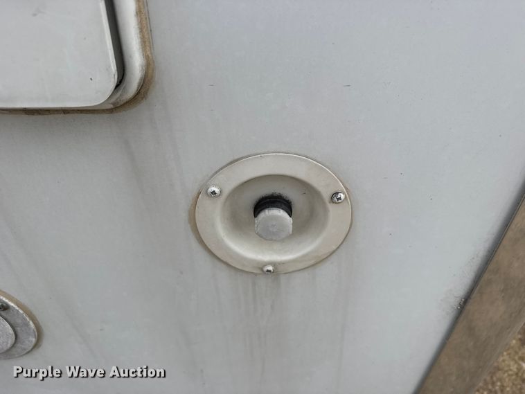 image for item FB0814 2009 Vintage trailers OL816 concession trailer