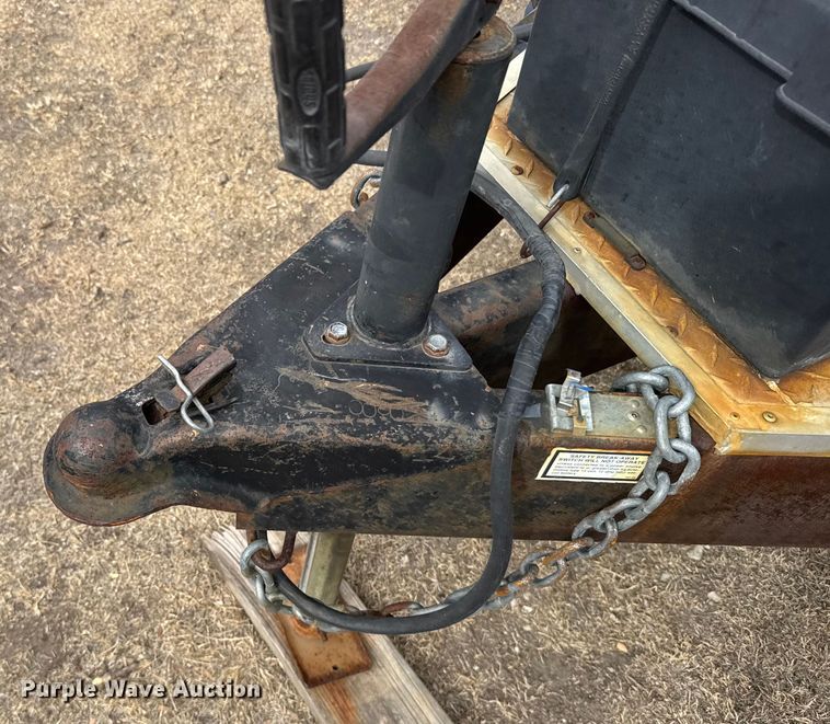 image for item FB0814 2009 Vintage trailers OL816 concession trailer