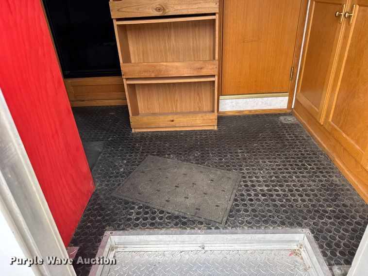 image for item FB0814 2009 Vintage trailers OL816 concession trailer