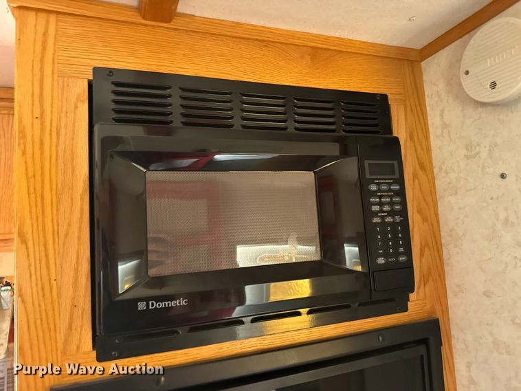 image for item FB0814 2009 Vintage trailers OL816 concession trailer