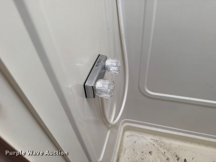 image for item FB0814 2009 Vintage trailers OL816 concession trailer