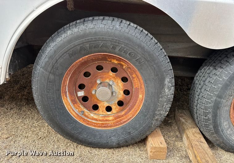 image for item FB0814 2009 Vintage trailers OL816 concession trailer