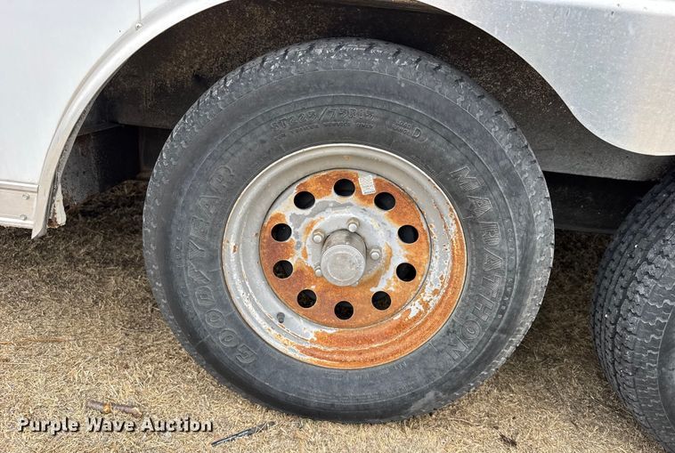 image for item FB0814 2009 Vintage trailers OL816 concession trailer