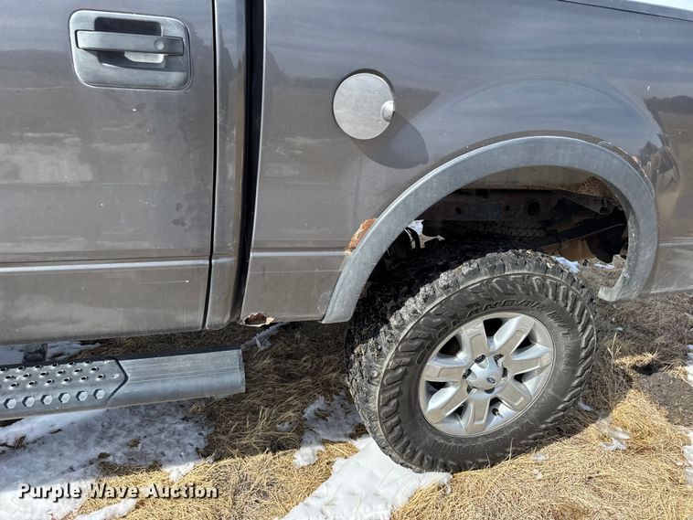 image for item FB0816 2005 Ford F150 Crew Cab pickup truck